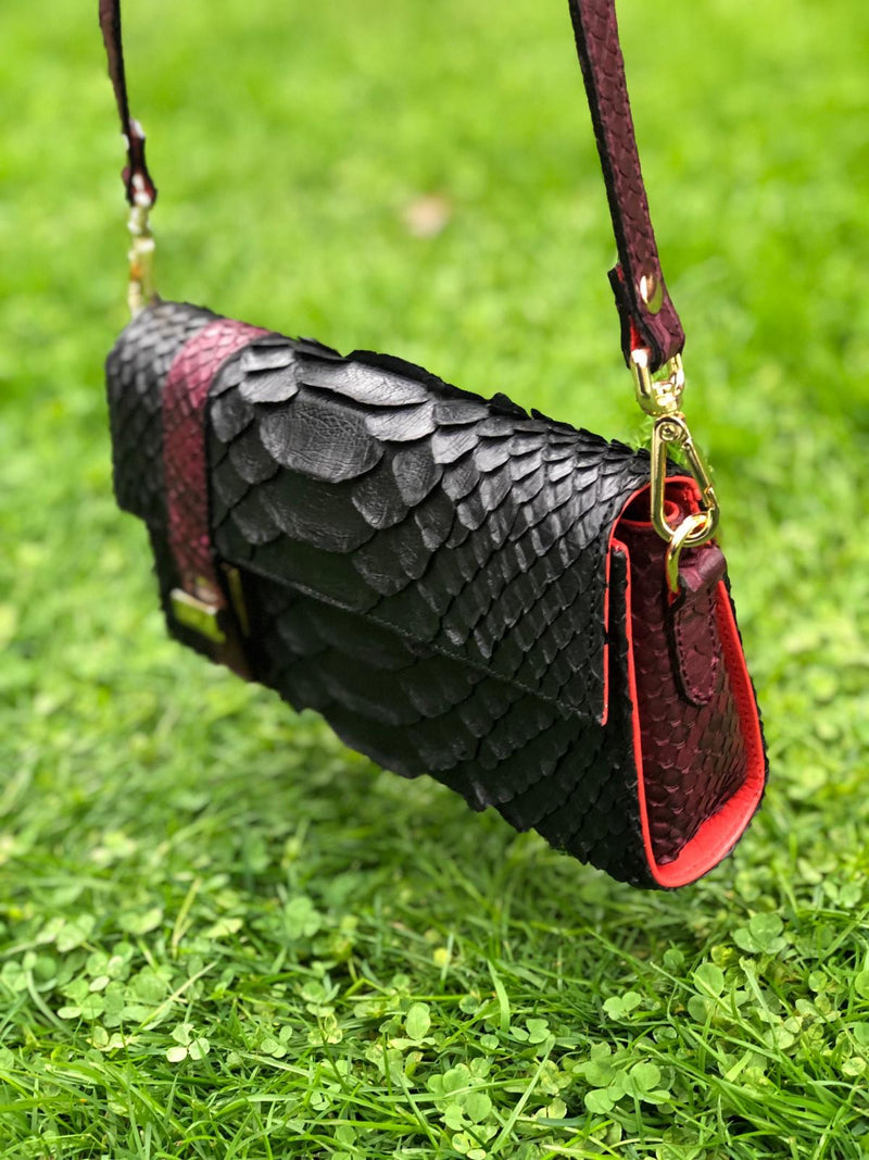 Bolso  Verne Mini Pitón Negro y Burdeos